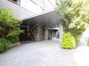 グランスイート六番町車寄せ